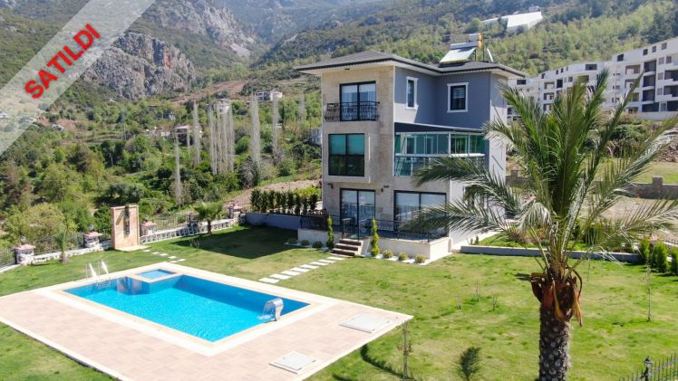 Castle Panorama Villa