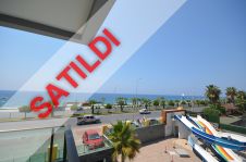 Alanya Mahmutlar'da deniz manzaralı 1+1 satılık lüks daireler.