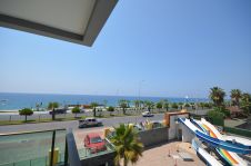 For sale luxury apartments 1 + 1 with sea view Alanya Mahmutlar.