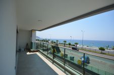For sale luxury apartments 1 + 1 with sea view Alanya Mahmutlar.
