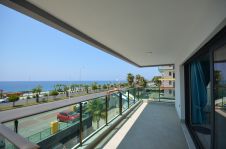 На продажу люкс апартаменты 1+1 с видом на море Аланья Махмутлар.