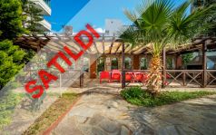 LÜKS BİR KOMPLEKSTE TÜM OLANAKLARA SAHİP MOBİLYALI VE BEYAZ EŞYALI 2+1 DAİRE SATILIKTIR.